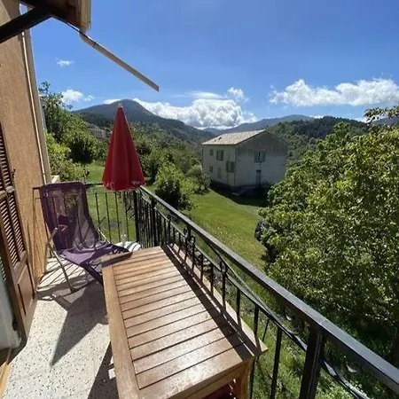 Holiday home Petit Coin De Paradis *